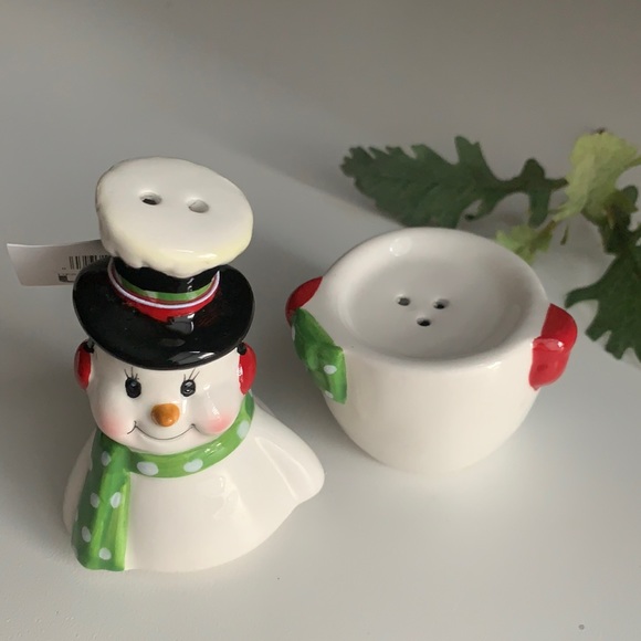 Snowman Salt & Pepper Shaker - Picture 6 of 10